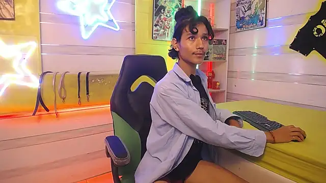 Snapshot of andy_staar chatting on 10.13.25 andy staar online show from 10.13.25