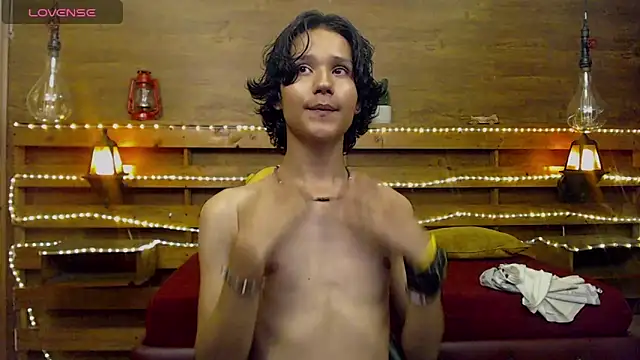 Snapshot of andy_staar chatting on 11.18.25 andy staar online show from 11.18.25