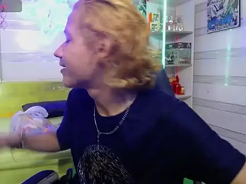 Snapshot of andy_staar chatting on 11.28.25 andy staar online show from 11.28.25