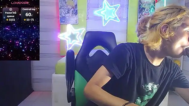 Snapshot of andy_staar chatting on 12.21.25 andy staar online show from 12.21.25