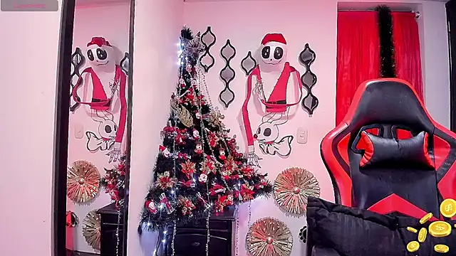 Snapshot of freyja_diamond chatting on 12.24.24 freyja diamond online show from 12.24.24