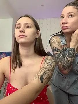 HotCaramellsTV online show from 09.14.25