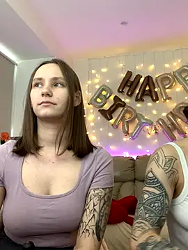 HotCaramellsTV online show from 10.20.25