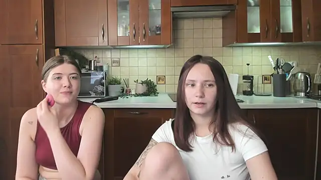 HotCaramellsTV online show from 07.06.26