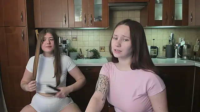 HotCaramellsTV online show from 07.11.26