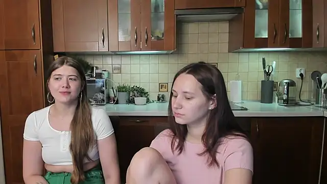 HotCaramellsTV online show from 08.01.26