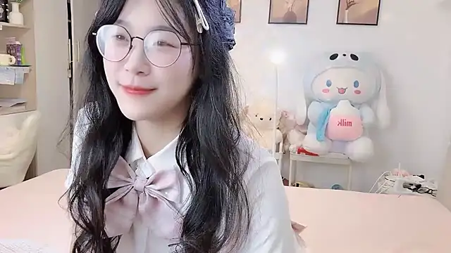 Luminous163 online show from 11.06.25