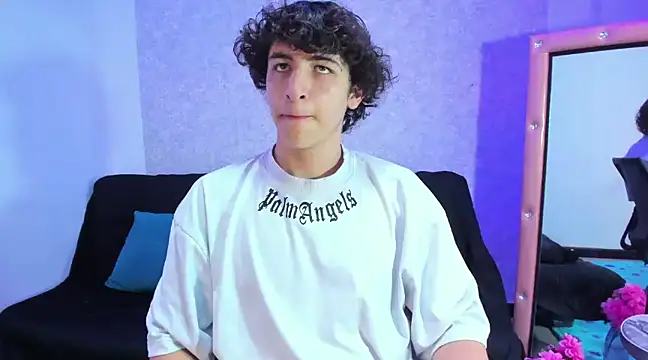 Snapshot of Kerverr_ chatting on 12.01.24 Kerverr online show from 12.01.24