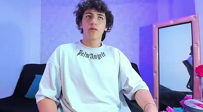 Snapshot of Kerverr_ chatting on 12.02.24 Kerverr online show from 12.02.24