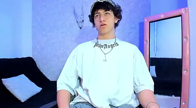 Snapshot of Kerverr_ chatting on 12.27.24 Kerverr online show from 12.27.24