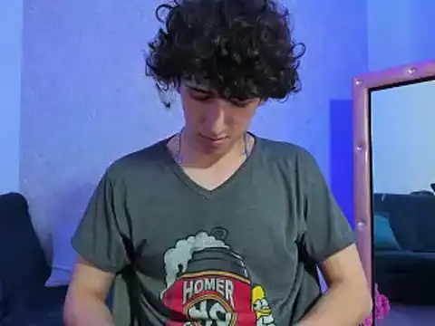 Snapshot of Kerverr_ chatting on 01.08.25 Kerverr online show from 01.08.25