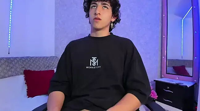 Snapshot of Kerverr_ chatting on 01.23.25 Kerverr online show from 01.23.25