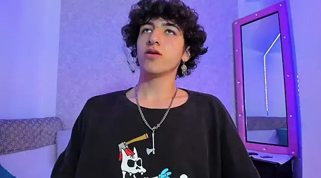 Snapshot of Kerverr_ chatting on 01.24.25 Kerverr online show from 01.24.25