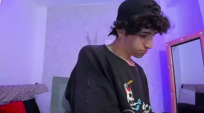 Snapshot of Kerverr_ chatting on 02.03.25 Kerverr online show from 02.03.25