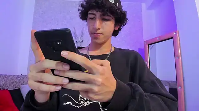 Snapshot of Kerverr_ chatting on 02.03.25 Kerverr online show from 02.03.25