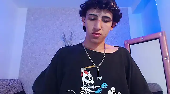 Snapshot of Kerverr_ chatting on 02.18.25 Kerverr online show from 02.18.25