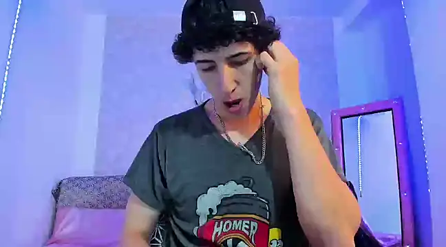 Snapshot of Kerverr_ chatting on 02.28.25 Kerverr online show from 02.28.25