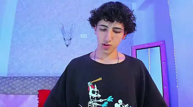 Snapshot of Kerverr_ chatting on 03.08.25 Kerverr online show from 03.08.25