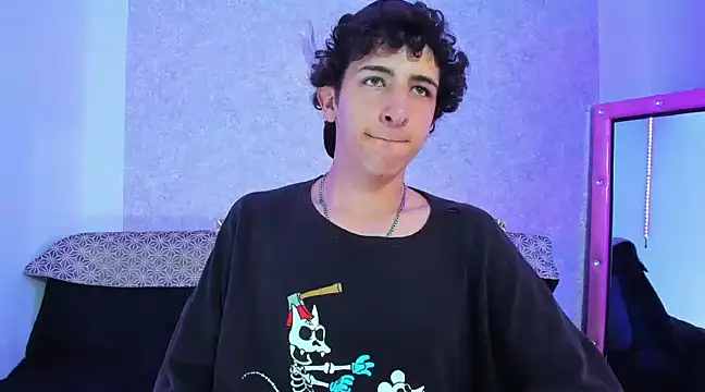 Snapshot of Kerverr_ chatting on 03.19.25 Kerverr online show from 03.19.25