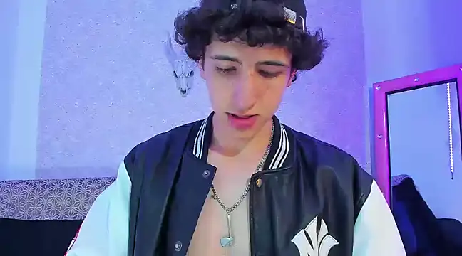 Snapshot of Kerverr_ chatting on 03.20.25 Kerverr online show from 03.20.25