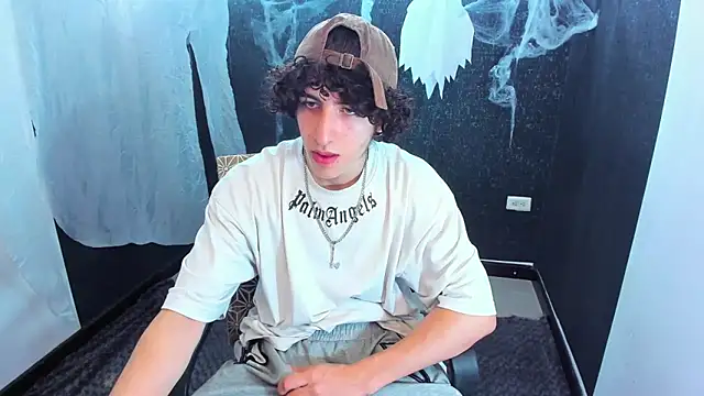 Snapshot of Kerverr_ chatting on 10.16.25 Kerverr online show from 10.16.25