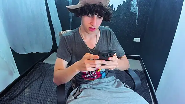 Snapshot of Kerverr_ chatting on 10.18.25 Kerverr online show from 10.18.25