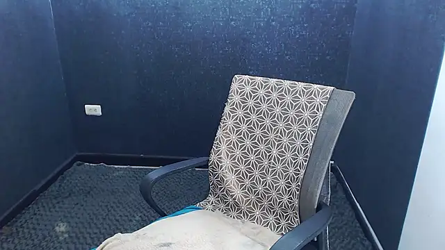 Snapshot of Kerverr_ chatting on 11.16.25 Kerverr online show from 11.16.25