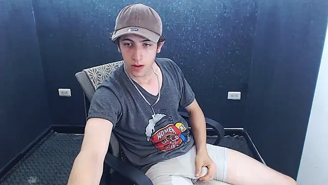 Snapshot of Kerverr_ chatting on 11.19.25 Kerverr online show from 11.19.25