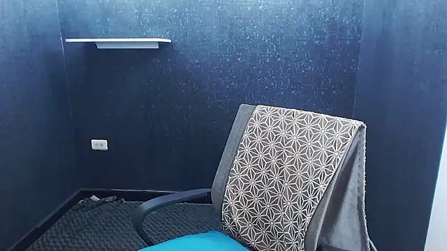 Snapshot of Kerverr_ chatting on 11.26.25 Kerverr online show from 11.26.25