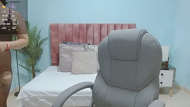 sussy leon online show from 12.01.25