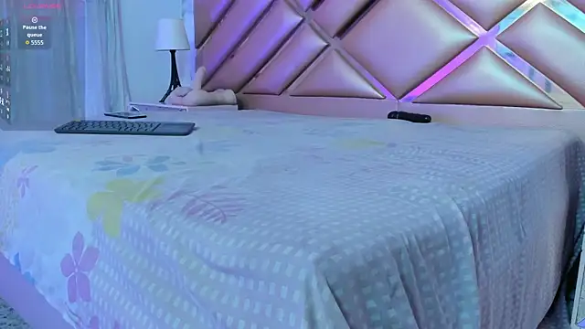 ElisabethMassey online show from 03.15.26