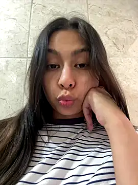 Snapshot of Im_sophia1 chatting on 10.30.25 Im sophia1 online show from 10.30.25