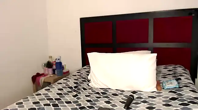 SlimRose24 online show from 03.12.25