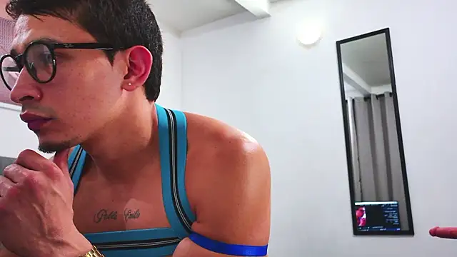 Snapshot of Thor_Dosson chatting on 12.08.24 Thor Dosson online show from 12.08.24