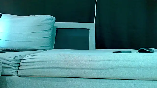 Snapshot of Danyer33 chatting on 12.20.25 Danyer33 online show from 12.20.25