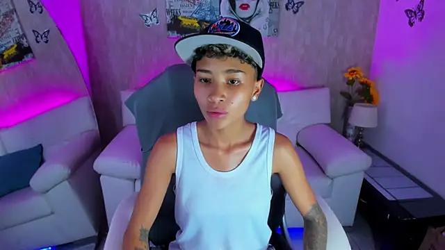 Snapshot of nova_sex01 chatting on 12.22.25 nova sex01 online show from 12.22.25