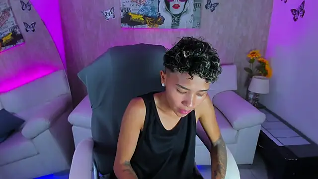 Snapshot of nova_sex01 chatting on 01.06.26 nova sex01 online show from 01.06.26