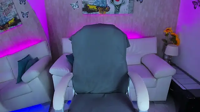 Snapshot of nova_sex01 chatting on 01.11.26 nova sex01 online show from 01.11.26