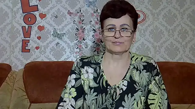 Snapshot of PaulaGolden chatting on 07.04.26 PaulaGolden online show from 07.04.26