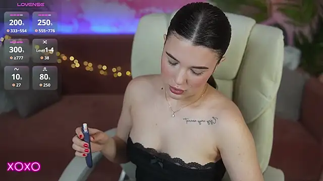 YourLolaBunny online show from 05.16.26