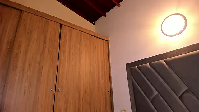 Snapshot of brenda_nova18 chatting on 11.26.25 brenda nova18 online show from 11.26.25