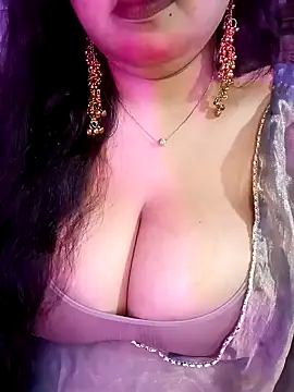 Snapshot of Suhanakhan00 chatting on 02.26.26 Suhanakhan00 online show from 02.26.26