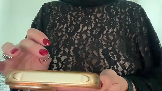 Snapshot of Serena_4you chatting on 10.18.25 Serena 4you online show from 10.18.25