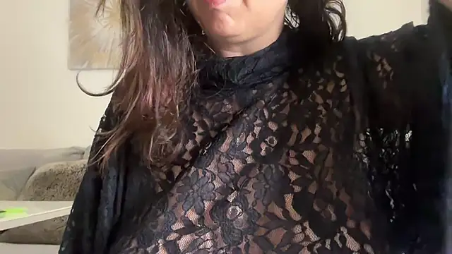 Snapshot of Serena_4you chatting on 11.05.25 Serena 4you online show from 11.05.25