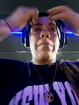 Snapshot of Karenn12 chatting on 11.05.25 Karenn12 online show from 11.05.25