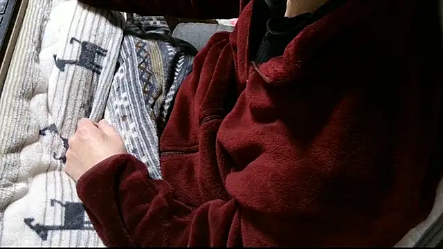 Snapshot of cinnabar_red chatting on 04.08.26 cinnabar red online show from 04.08.26