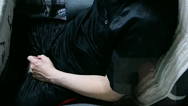 Snapshot of cinnabar_red chatting on 05.14.26 cinnabar red online show from 05.14.26