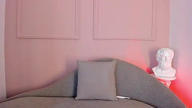 victoria milann online show from 11.29.25