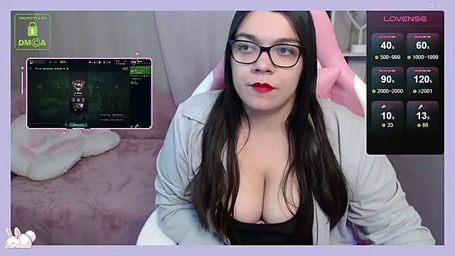 Snapshot of dream_swan chatting on 02.06.25 dream swan online show from 02.06.25