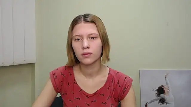 Snapshot of StellaCRL chatting on 12.10.24 StellaCRL online show from 12.10.24